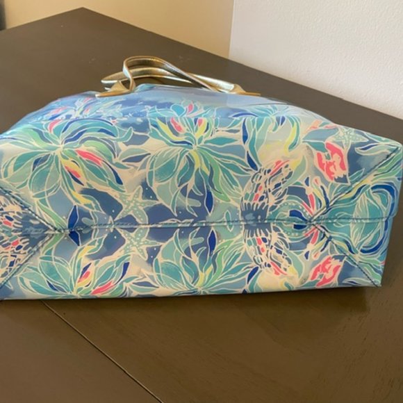 Lilly Pulitzer Breezy pool tote in Bennett Blue celestial sea NWT- defect-notes - Picture 4 of 7